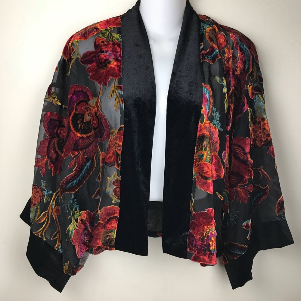 Xhilaration Black w/ red flower kimono boho sz M/L